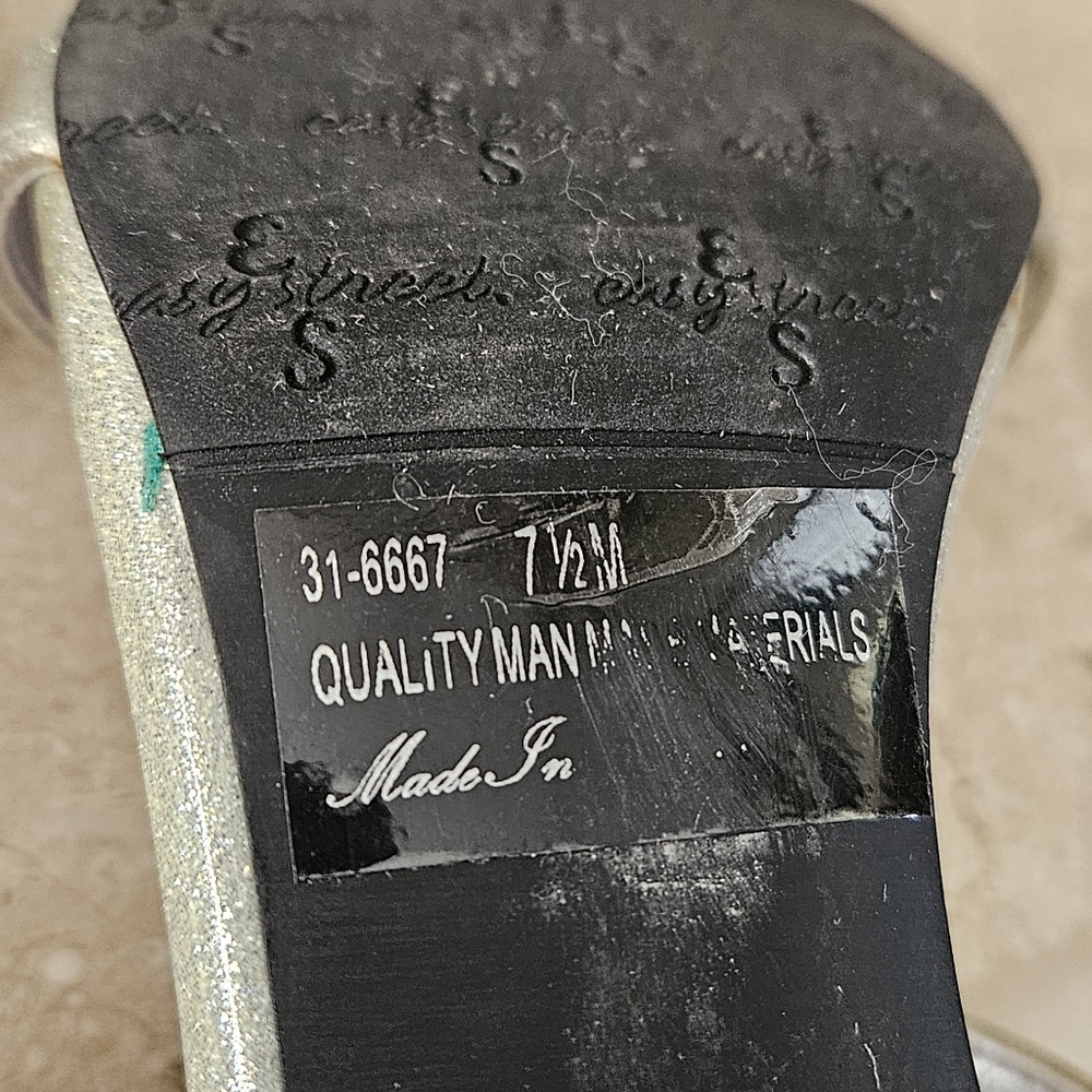 Easy Street Sandals - Picture 7 of 7